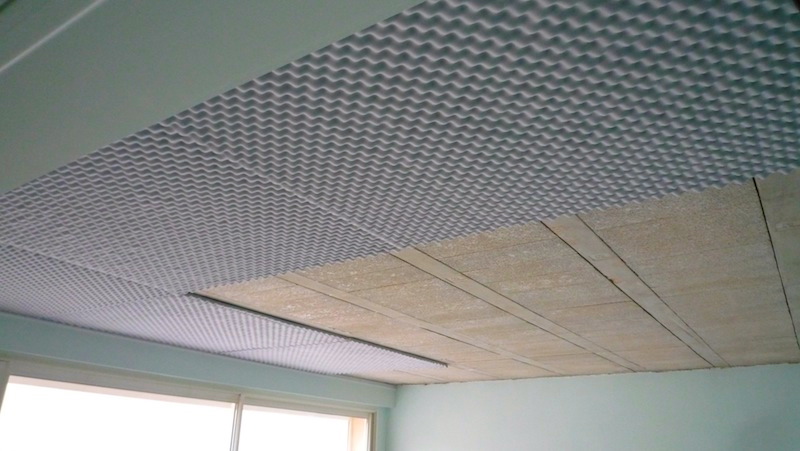 Isolation phonique d'un plafond de maison